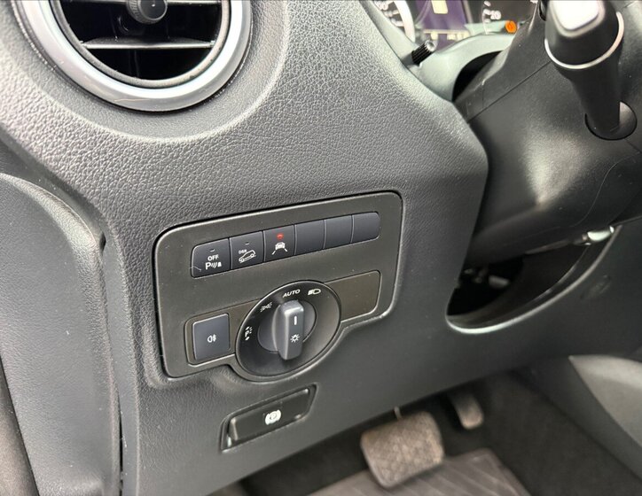Mercedes-Benz Vito MPV 2,1 l 140 kw