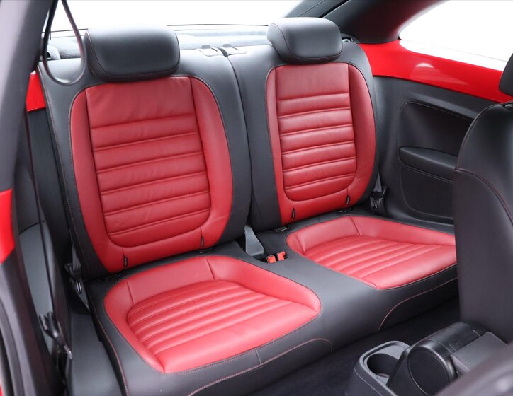 Volkswagen Beetle Hatchback 1,2 l 77 kw