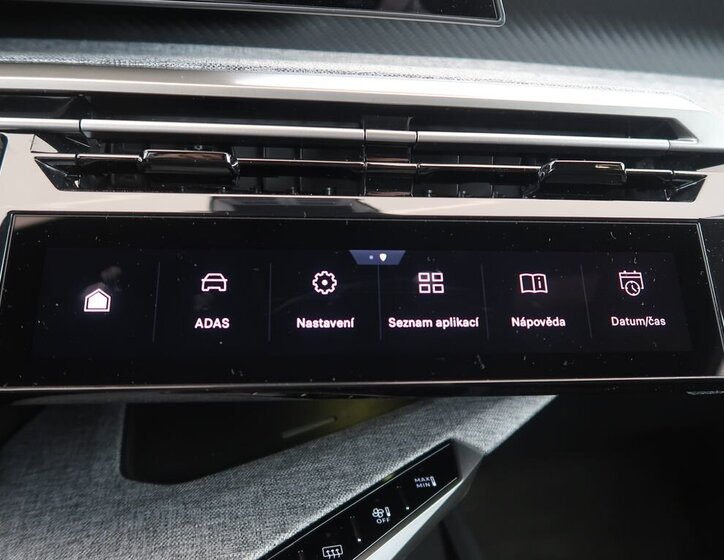 Peugeot 3008 SUV / Terénní 1,2 l 100 kw