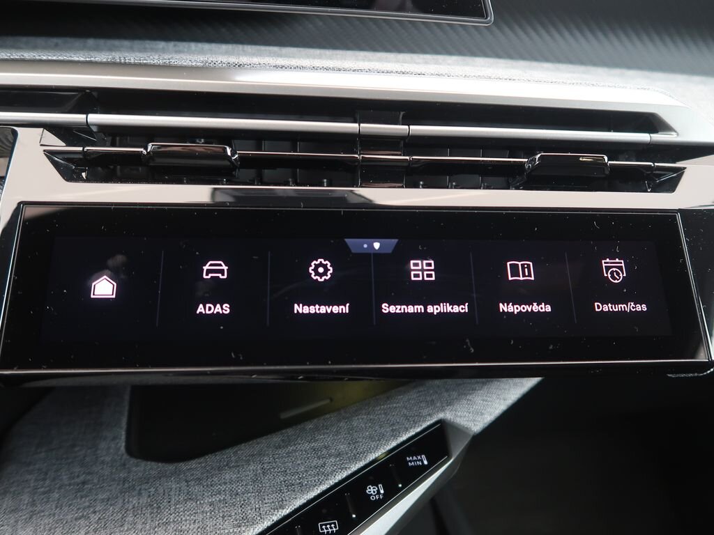 Peugeot 3008 SUV / Terénní 1,2 l 100 kw