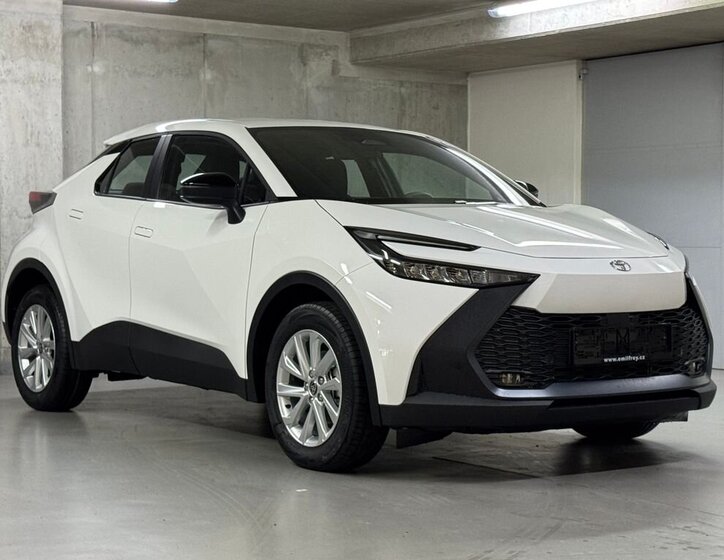 Toyota C-HR Hatchback 1,8 l 90 kw