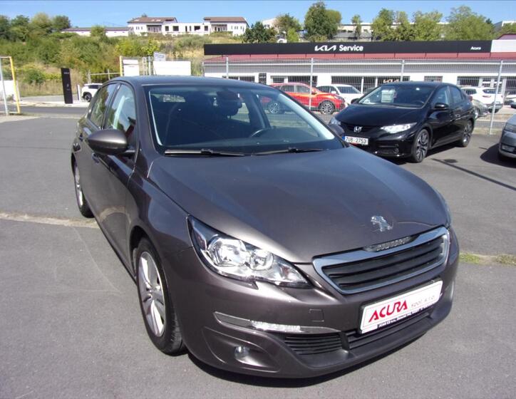 Peugeot 308 1