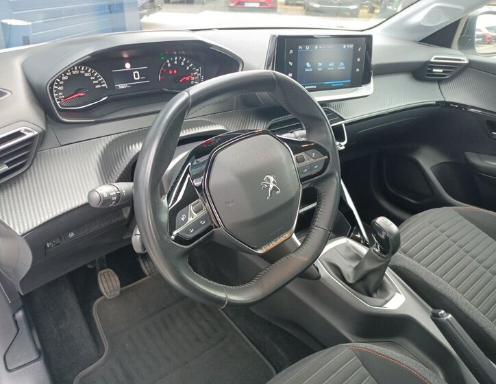 Peugeot 208 Hatchback 1,2 l 55 kw