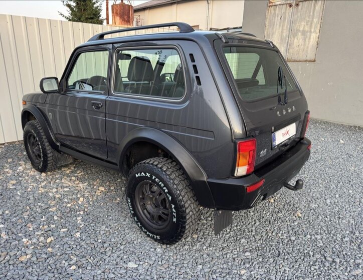 Lada Niva 10