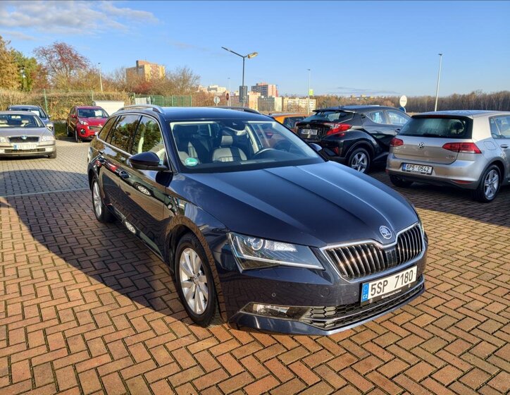 Škoda Superb Kombi 2,0 l 140 kw