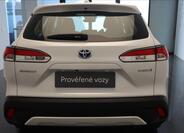 Toyota Corolla Cross 8