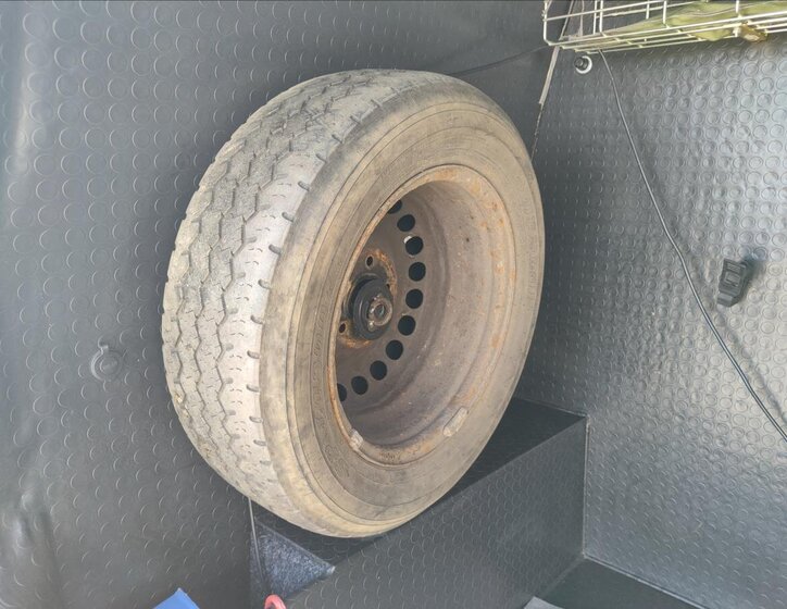 Volkswagen Transporter Kombi 2,5 l 75 kw