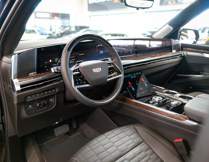 Cadillac Escalade 16