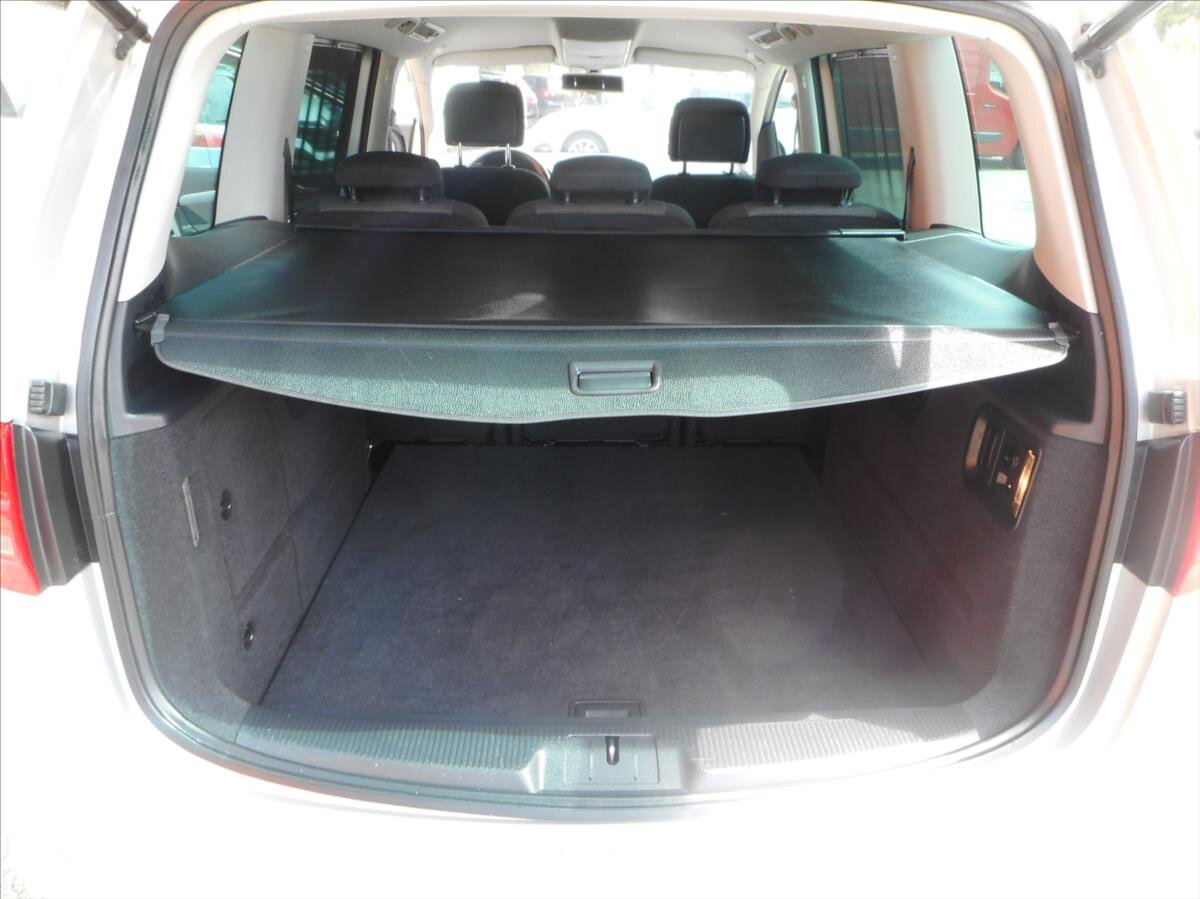 Volkswagen Sharan MPV 2,0 l 103 kw