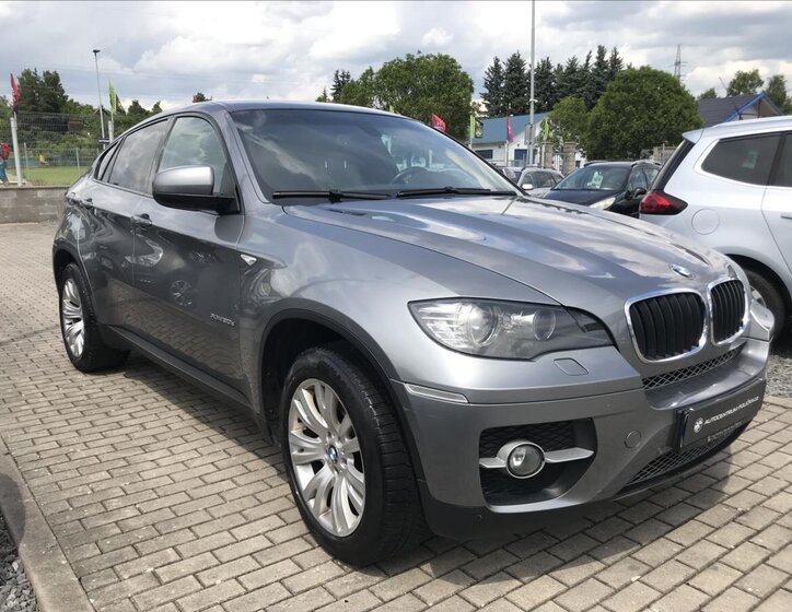 BMW X6 Kombi 3,0 l 180 kw