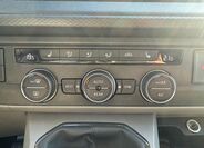 Volkswagen Caravelle 15