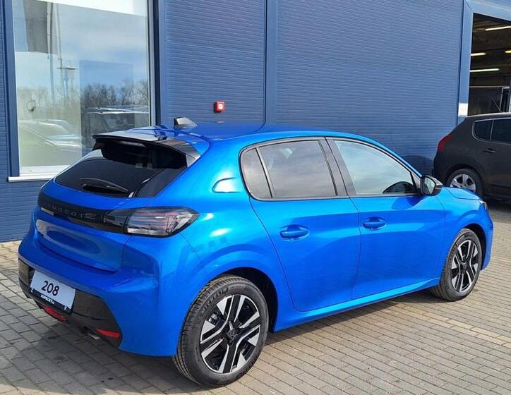 Peugeot 208 7