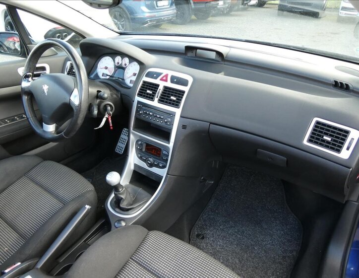 Peugeot 307 Kupé 2,0 l 100 kw