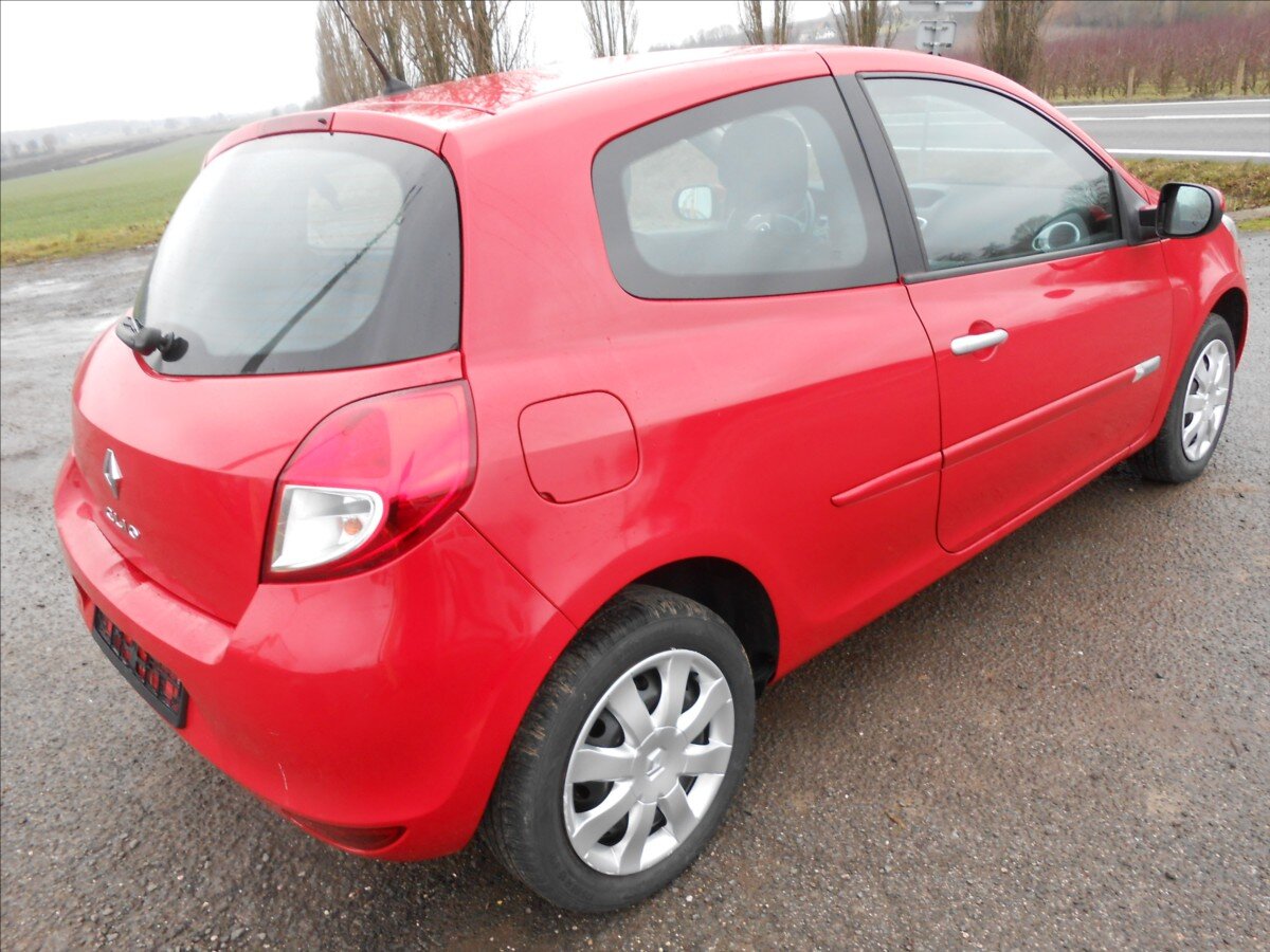 Renault Clio Hatchback 1,1 l 55 kw