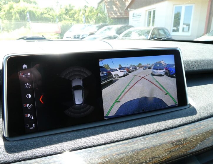 BMW X5 SUV / Terénní 3,0 l 280 kw