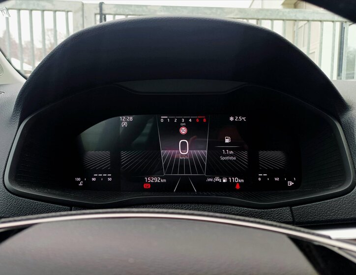 Škoda Karoq SUV / Terénní 1,5 l 110 kw