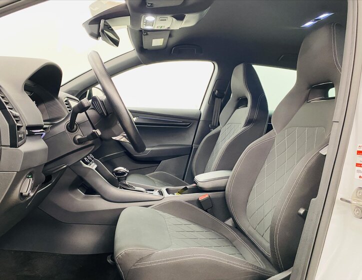 Škoda Karoq SUV / Terénní 1,5 l 110 kw