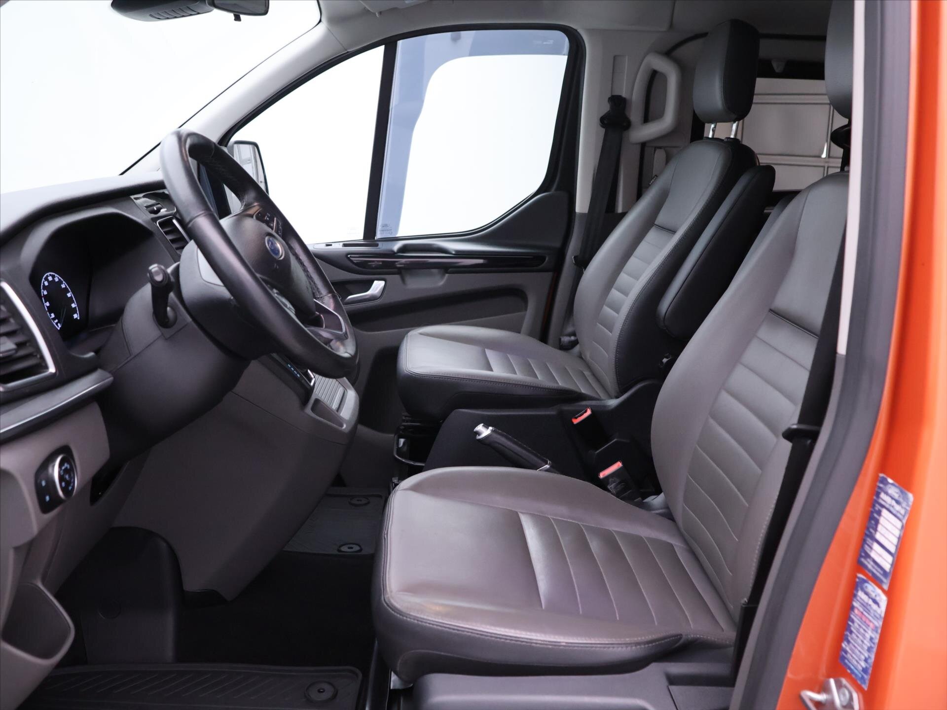 Ford Tourneo Custom Kombi 2,0 l 125 kw