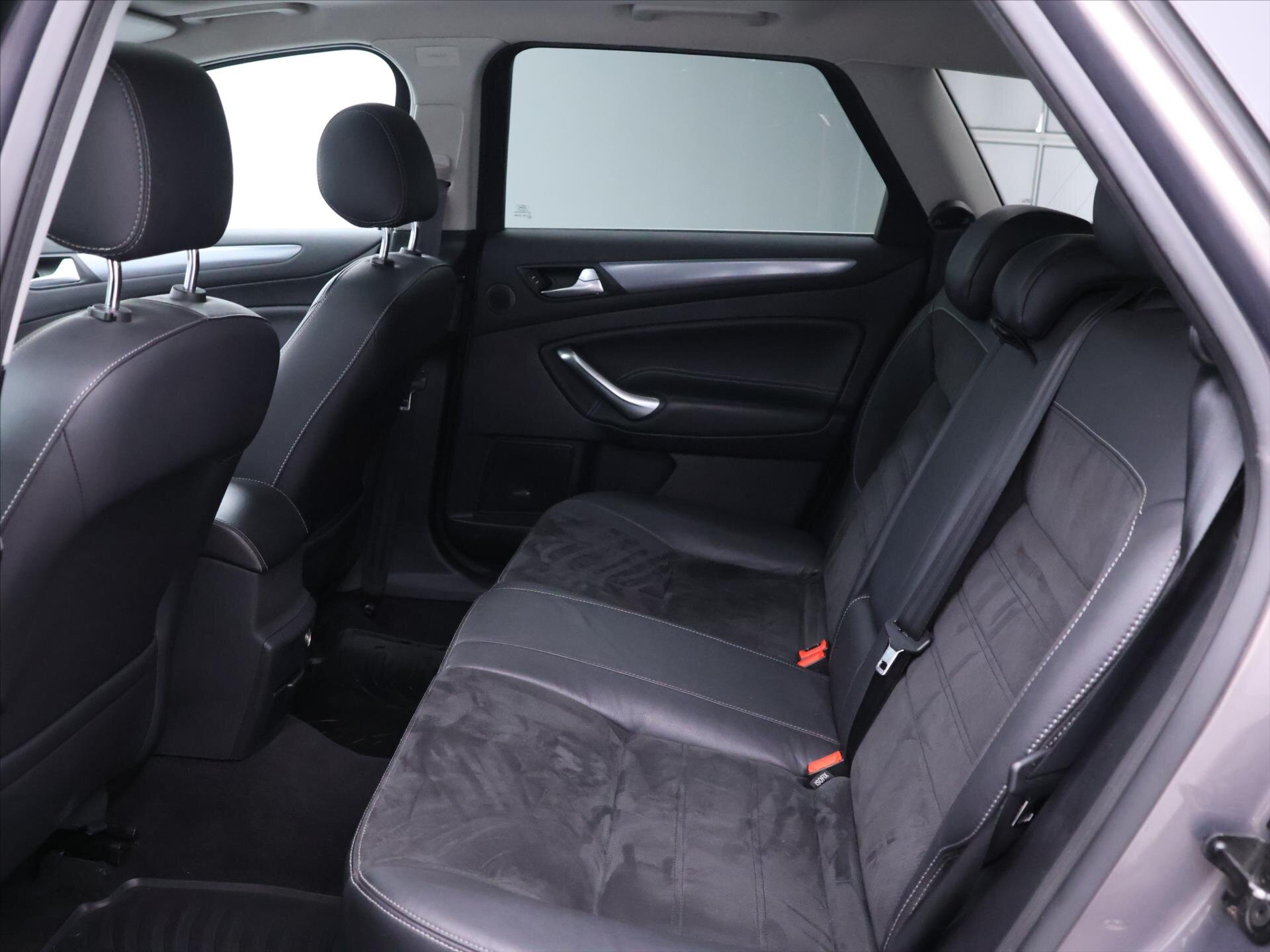 Ford Mondeo Kombi 2,0 l 120 kw