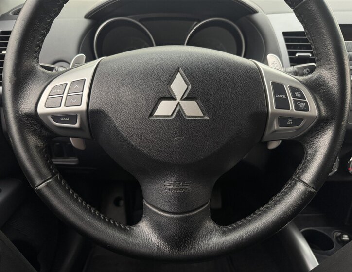 Mitsubishi Outlander SUV / Terénní 2,2 l 115 kw