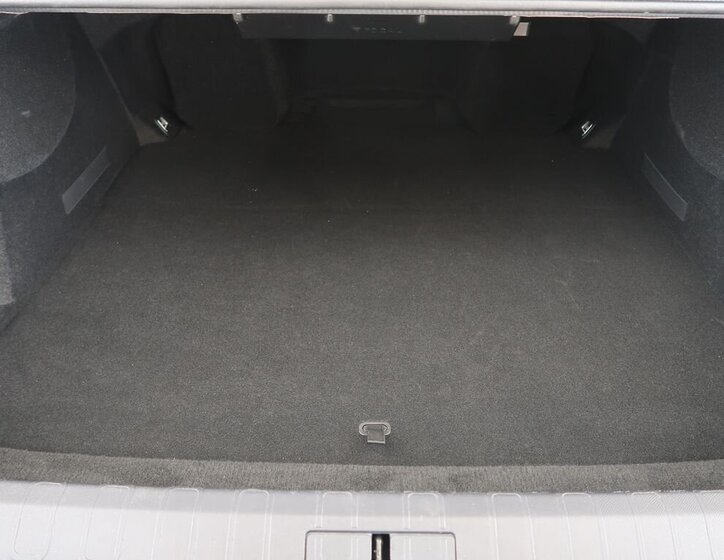 DS Automobiles DS9 Sedan / Limuzína 1,6 l 147 kw