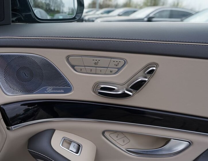 Mercedes-Benz Třídy S Sedan / Limuzína 4,0 l 345 kw