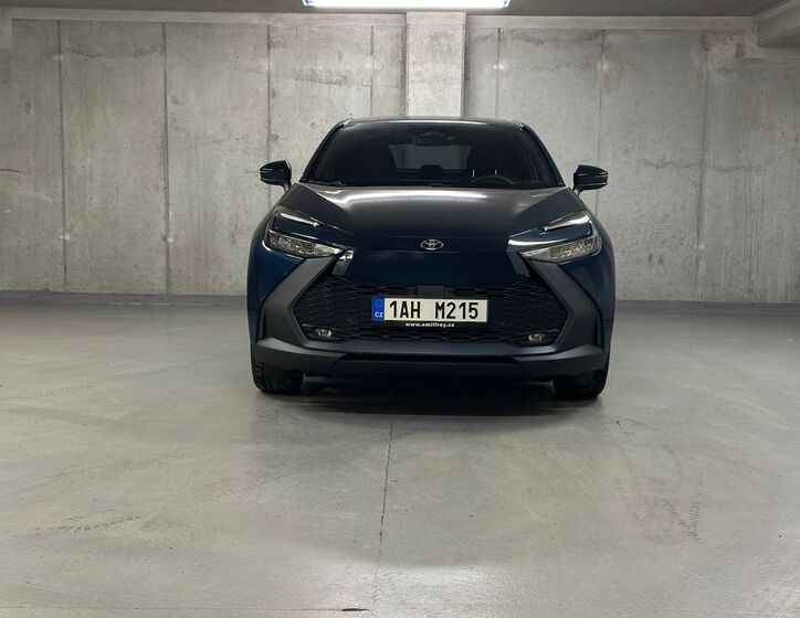 Toyota C-HR Hatchback 1,8 l 90 kw