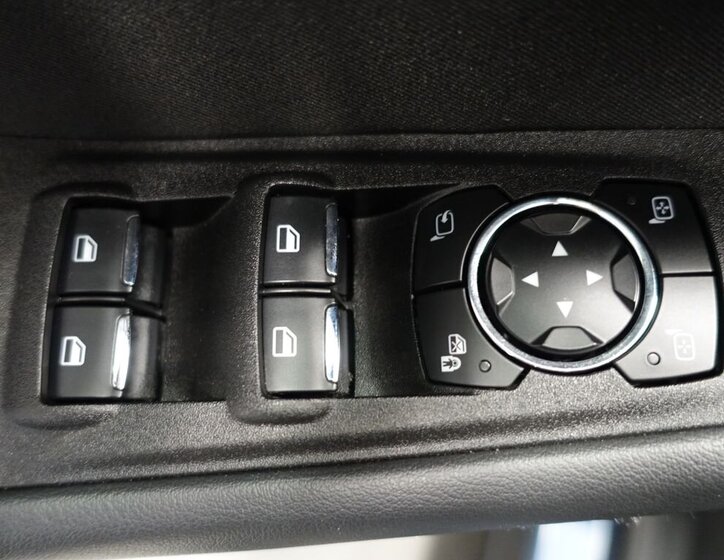 Ford S-MAX MPV 2,0 l 110 kw