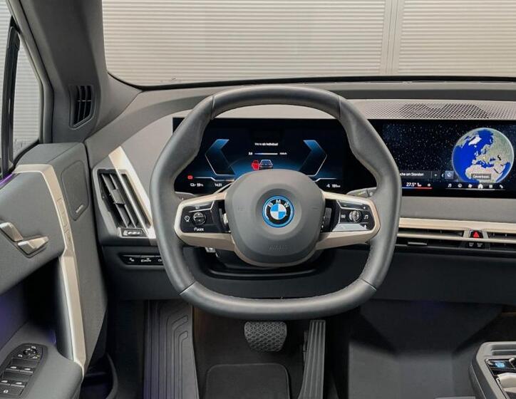 BMW iX 9