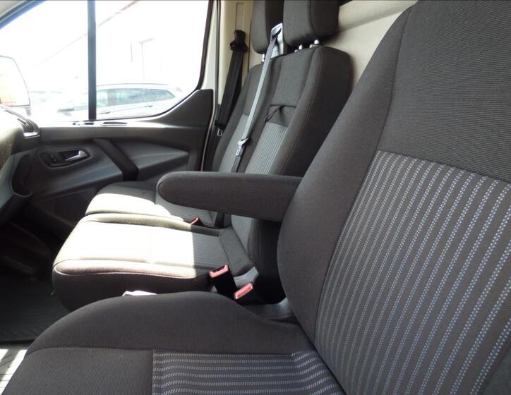 Ford Transit Custom 27