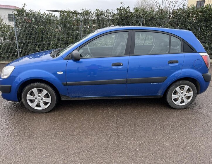 KIA Rio 4