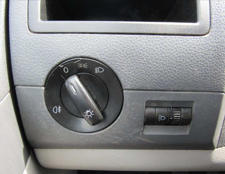 Volkswagen Transporter Skříň 2,0 l 84 kw