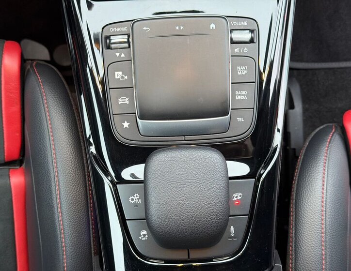 Mercedes-Benz CLA Kombi 2,0 l 310 kw