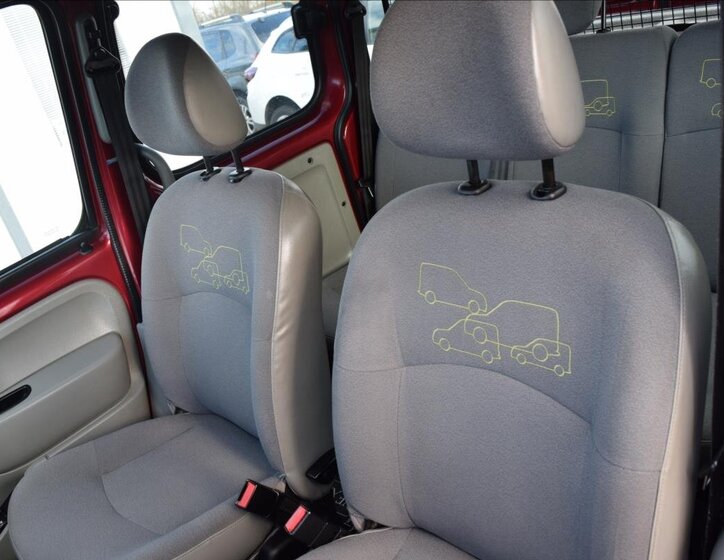 Renault Kangoo Kombi 1,1 l 55 kw