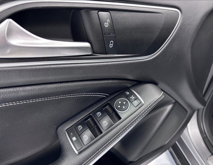 Mercedes-Benz GLA Kombi 1,6 l 90 kw