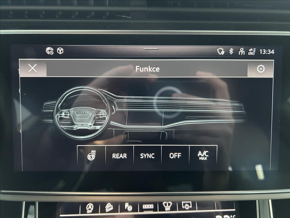 Audi Q8 SUV / Terénní 3,0 l 250 kw