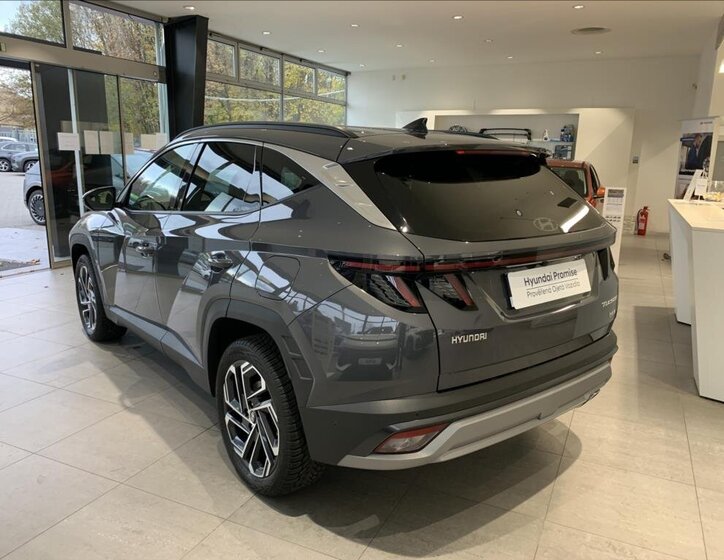 Hyundai Tucson SUV 1,6 l 158 kw