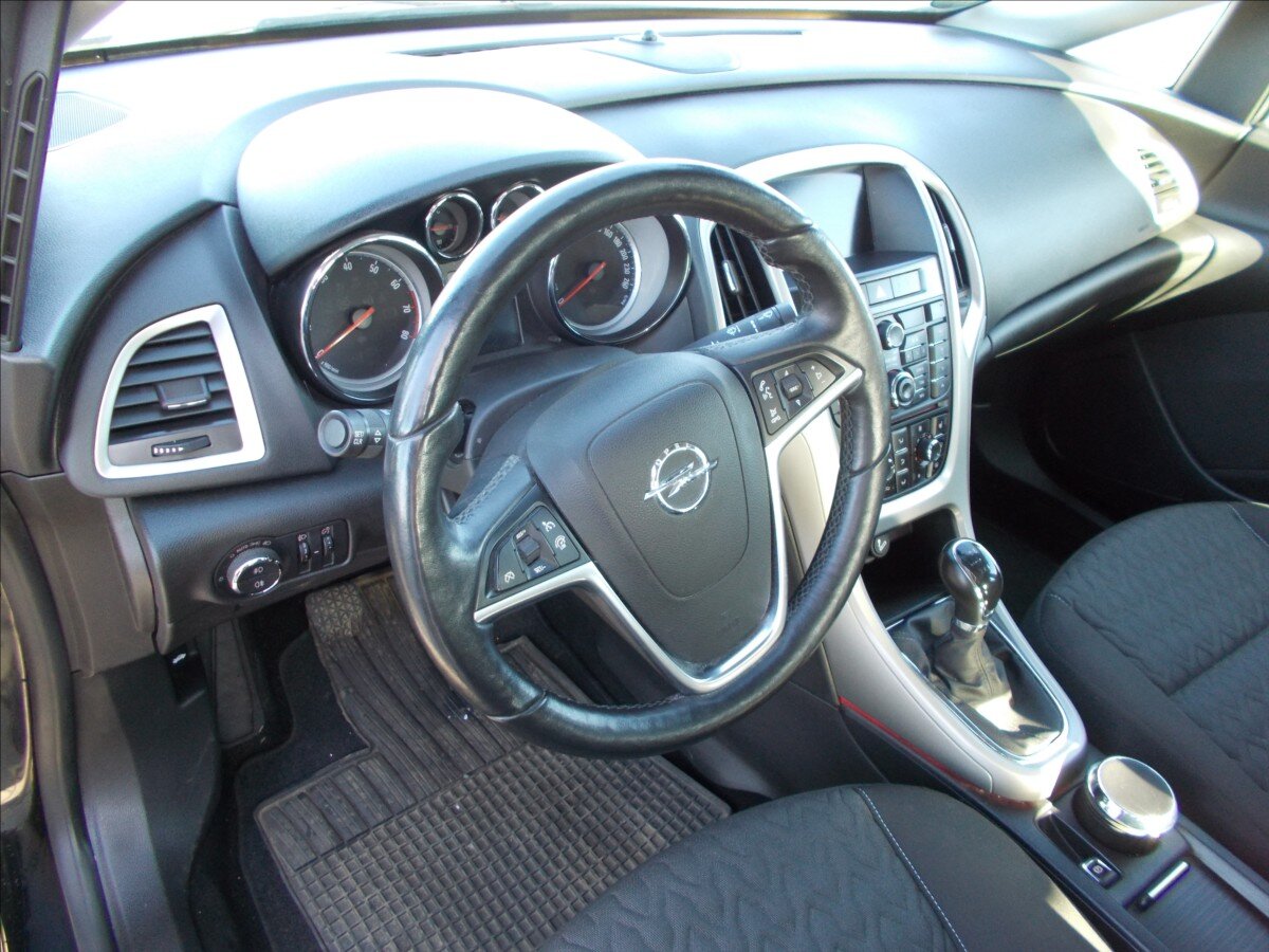 Opel Astra Sedan 1,4 l 103 kw