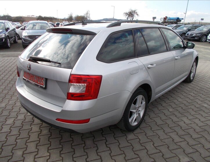 Škoda Octavia Kombi 1,6 l 77 kw
