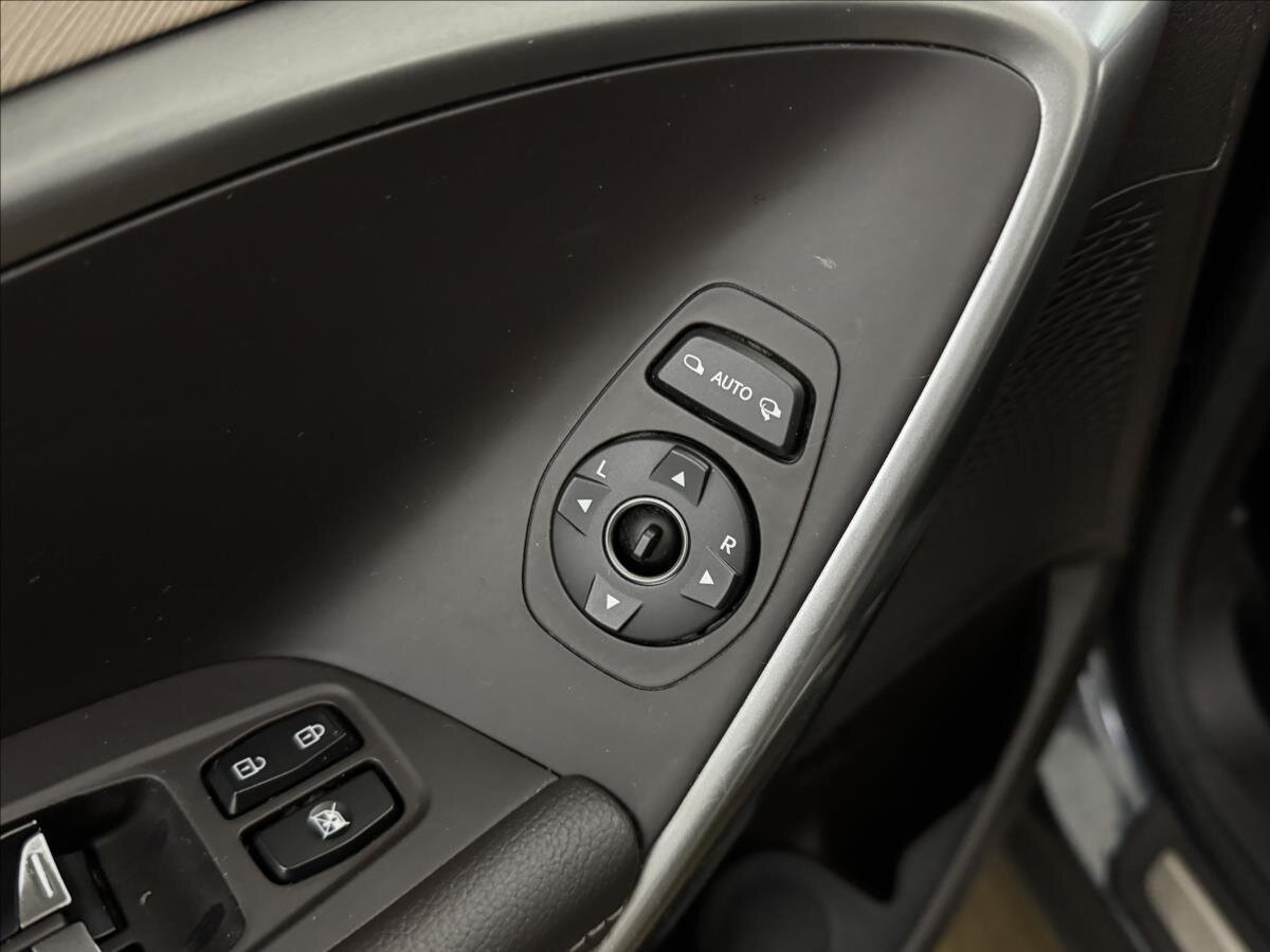 Hyundai Santa Fe SUV / Terénní 2,2 l 147 kw