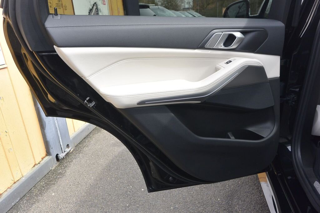 BMW X5 SUV / Terénní 3,0 l 250 kw