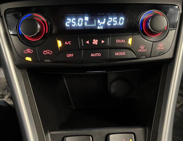 Suzuki SX4 S-Cross 8