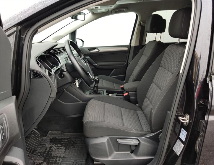 Volkswagen Touran MPV 1,2 l 81 kw