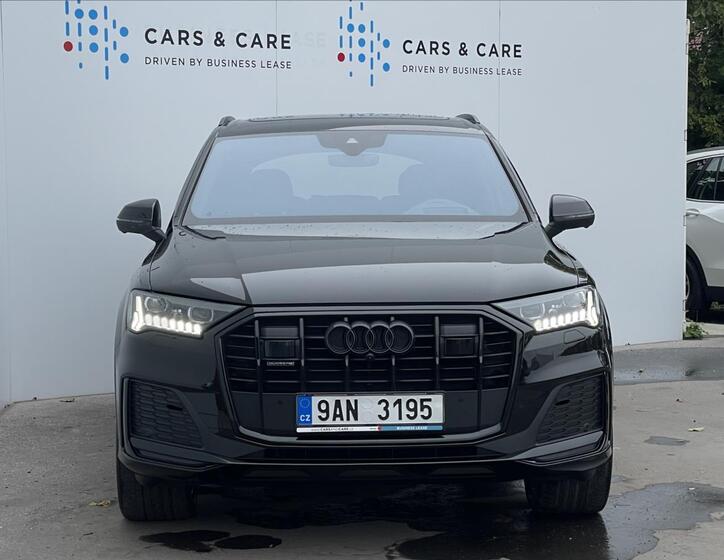 Audi Q7 23