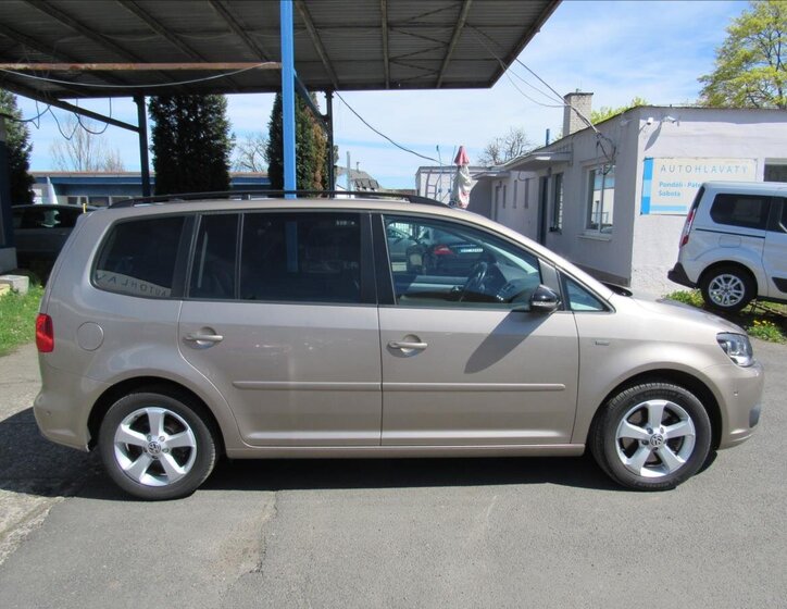 Volkswagen Touran Kombi 1,4 l 103 kw