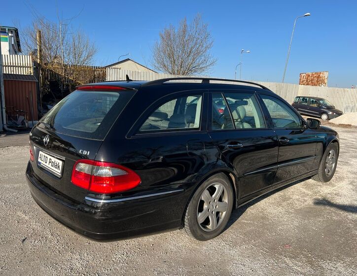 Mercedes-Benz Třídy E 8