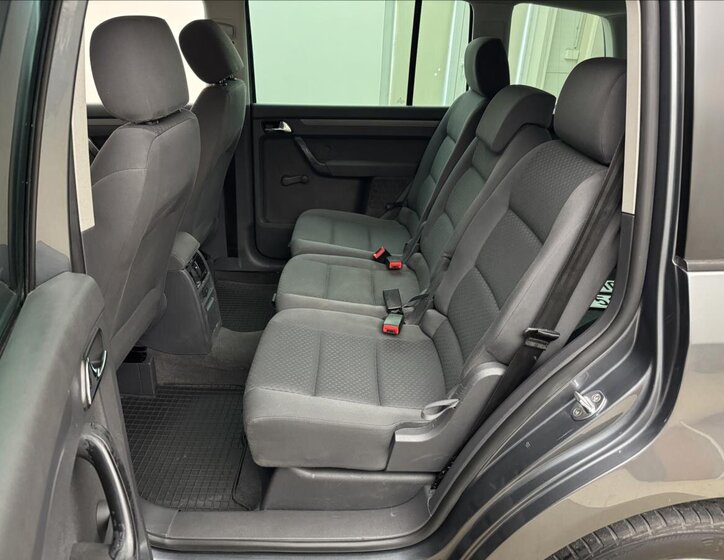 Volkswagen Touran MPV 1,6 l 75 kw