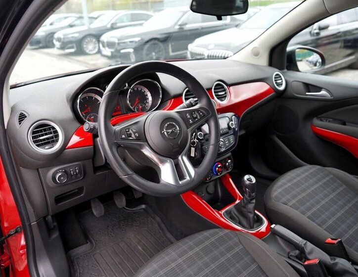 Opel Adam Hatchback 1,4 l 64 kw