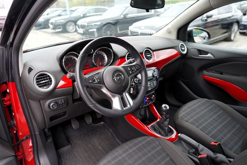 Opel Adam Hatchback 1,4 l 64 kw