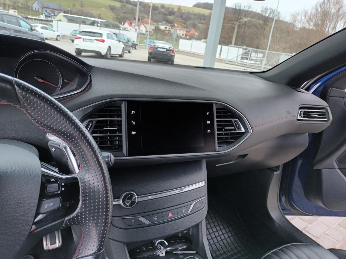 Peugeot 308 Hatchback 2,0 l 130 kw